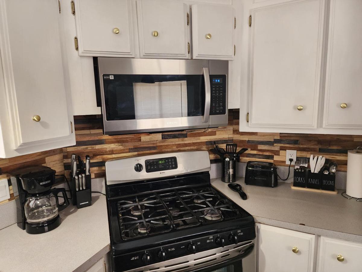 1 Bdrm Grand Canyon Bridge Rental Dolan Springs Buitenkant foto